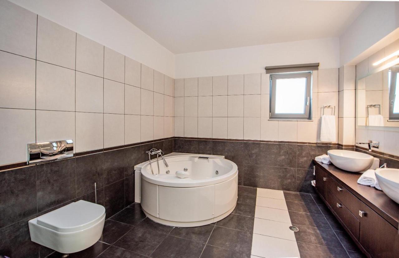 Dias Luxury Villa Koskinou  Exteriör bild